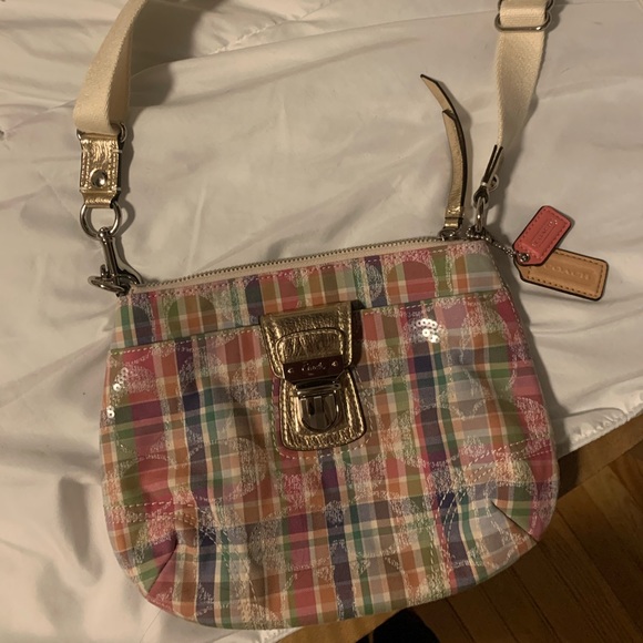 Coach purse never worn - Picture 1 of 4